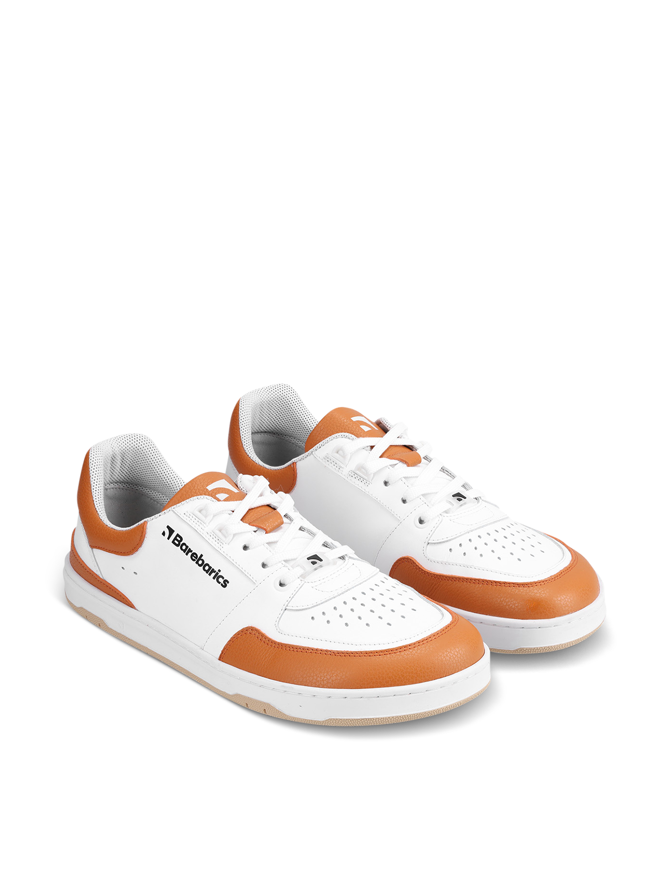 Barefoot Sneakers Barebarics Wave - White & Orange.
Das Obermaterial besteht aus hochwertigem glattem Nappaleder.
Barefoot-Eigenschaften
Anatomische Form - Der Schuh respektiert die Form der Füße.
Mehr Info
Typ: Straßenschuhemodernes urbanes Designentworfen und handgefertigt in der Europäischen Union, unter Verwendung lokaler nachhaltiger Materialienhervorragende Haltbarkeit und Farbechtheit der MaterialienDermodry Coolmax®-Technologie für kontinuierlichen Feuchtigkeitstransporterhältlich in den Größen 36-47 (europäische Maße)EAN/SKU: %eanorsku%
